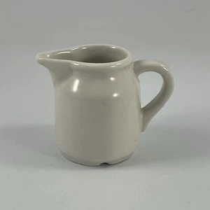 Vintage Creamy White China Saturnia Porcellane Italy Small Creamer Cream Pitcher - Picture 1 of 5