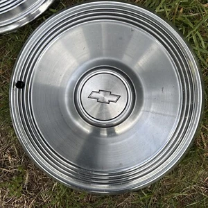Chevy Passenger 15" Wheel Cover/Hubcap - lot of three - Picture 1 of 4