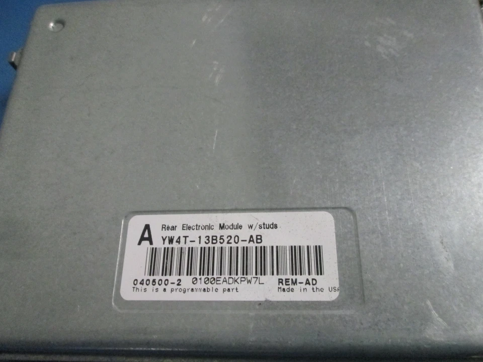 Módulo de control trasero Lincoln LS 2000 2001 2002 YW4T-13B520-AB Foto 1 de 1