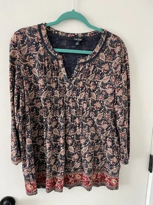 Lucky Brand Boho Leaf Top Blue 3/4 Sleeve Pleated Bib V Neck Band Collar Sz XL - Image 1 of 4