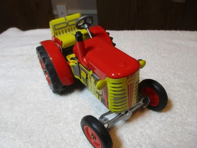 Kovap Clockwork Wind Up Zetor Farm Tractor 1/25 Scale - Image 1 of 4