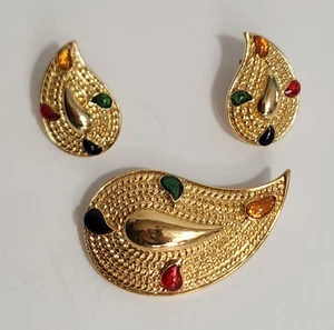 Vintage 80er AVON goldfarbene Brosche & Ohrstecker Paisley Linie mit farbigen Strasssteinen - Bild 1 von 6