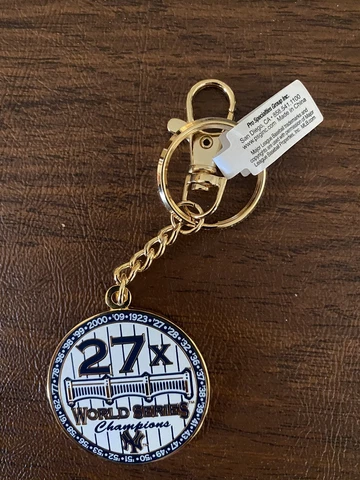 New York Yankees MLB NY Team Logo Baseball Keychain - new. 27 Time World Series Cover