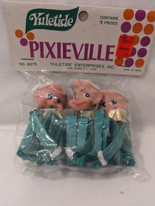 NOS Vintage Pixies Weihnachten Yuletide Pixieville 3 Knie Umarmung grüne Elfen Korea - Bild 1 von 4