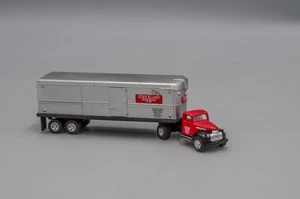 Strickland Transportation International R190 Semi-Truck - HO/1:87 - Picture 1 of 1