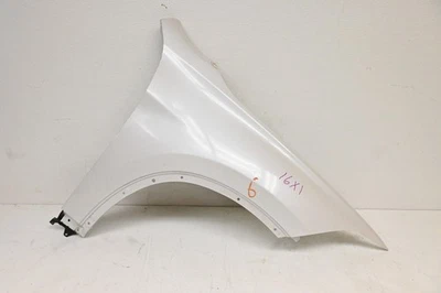 Cubierta de guardabarros lateral derecho blanca OEM BMW X1 F48 2016-2021 Foto 1 de 4