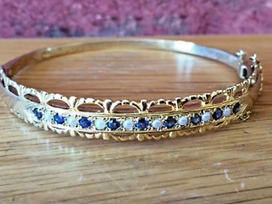 Beautiful 9ct Gold Sapphire & Pearl Pierced & Scalloped Bangle Bracelet - Picture 1 of 12