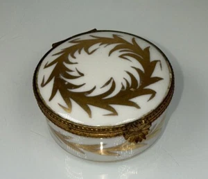 Vintage French Limoges Porcelain Hand painted Floral Round  Trinket Box Large - Picture 1 of 7