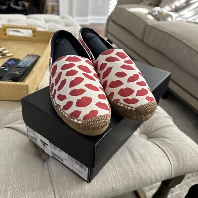 Alpargatas planas Saint Laurent de lona con punta redonda sin cordones, para mujer 39’s Foto 1 de 3