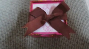 STATIONARY- SQUARE MESSAGE NOTE PAD/HOLDER - Picture 1 of 2