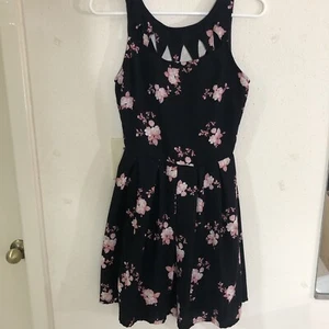 EMPYRE Damen Baby Puppe Blumen Midikleid Größe S schwarz rosa Cutout Rücken Fee - Bild 1 von 11