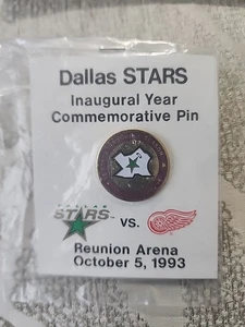 Dallas Stars Vs Redwings 1993 Inaugural Year Lapel Hat Cap Pin NHL Hockey - Picture 1 of 4
