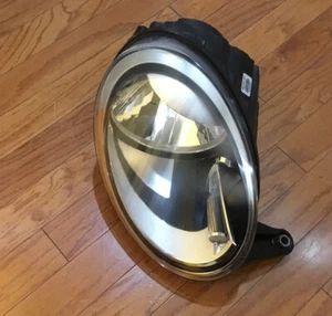 Mint! 2012-2019 Volkswagen Vw Beetle right/passenger side Halogen headlight OEM - Picture 1 of 12