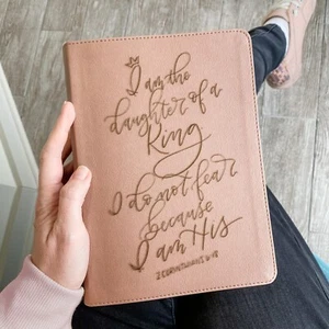 CSB She Reads Truth Bible - Personalized - Daughter of a King - Custom Name - Picture 1 of 8