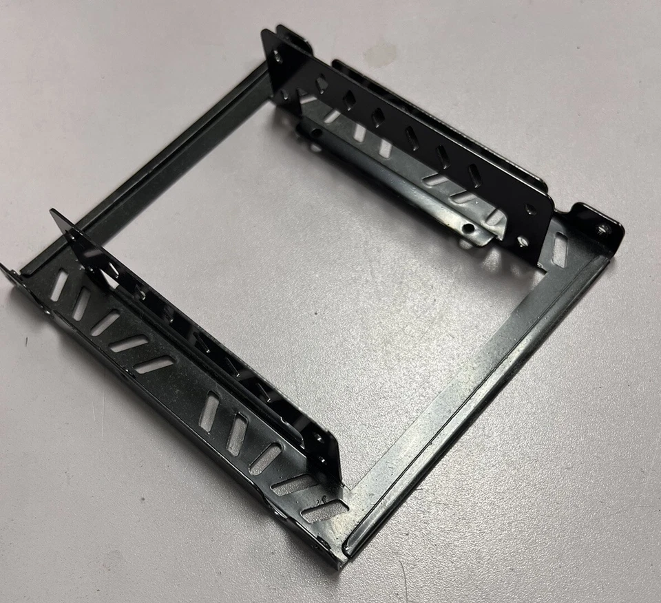 2.5 TO 3.5 HDD/SDD CONVERTER BRACKET - Image 1 of 1