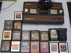 Pacchetto videogiochi vintage, inclusa console Radioshack Tandyvision! - Foto 1 di 6