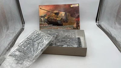  SHD6082 Shanghai Dragon Tank Destroyer IV/70(A) 'Between Slot', Sd.Kfz. 16 - Bild 1 von 2