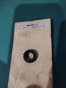 Guarnizione olio Stihl OEM 9640-003-1190 12x20x5 MS260 026 034 036 360 260 - Foto 1 di 1