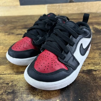 Jordan 1 Low Alt para niños blanco/negro-rojo universitario-blanco talla 11c (DR9748 161) Foto 1 de 4