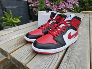 Nike air Jordans 1 mid black/gym red and white size 8 - Picture 1 of 5