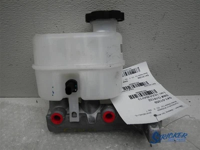 Gmc Yukon XL 1500 2018 Brake Master Cylinder 1741235 20925765 9668 - Image 1 of 4
