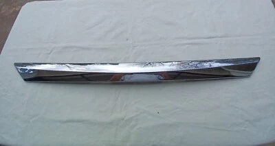 2013-2015 NISSAN ALTIMA SEDAN TRUNK MOLDING WITHOUT CAMERA OPTION CHROME USED - Image 1 of 4