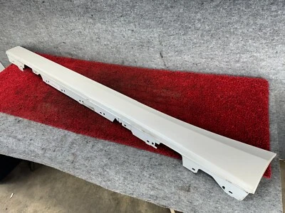 BMW 2014-2021 F22 F23 lado del conductor izquierdo panel basculante faldón blanco mineral OEM 52K Foto 1 de 4