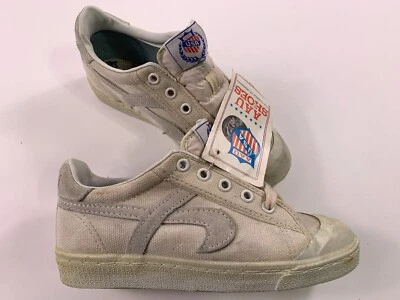 Zapatos de baloncesto de colección años 70 AAU EE. UU. al revés Swoosh Logo Travis talla 3,5 Foto 1 de 4