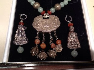 COLLAR/PENDIENTES CHINOS ANTIGUOS AVENTURINA, CORNALINA, PLATA, BUDAS Y CERRADURA - Imagen 1 de 12