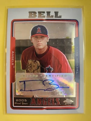 2005 Topps Chrome Update Autograph #UH221 Trevor Bell RC - Los Angeles Angels - Image 1 of 2