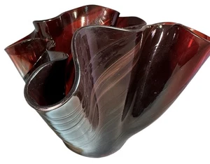 MCM Taschentuch Kunst Glas Granat Preiselbeere Wirbel Vase Schale 5,5” x 8” Italienisch - Bild 1 von 11
