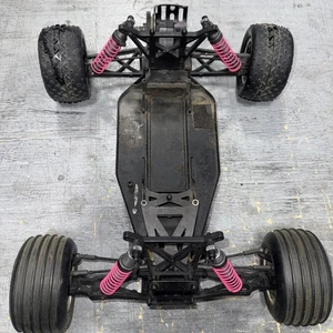 Camion stadio vintage Losi XXT - Foto 1 di 9