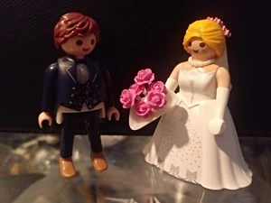 PLAYMOBIL PAREJA DE NOVIOS PRECIOSA 1 - Picture 1 of 1