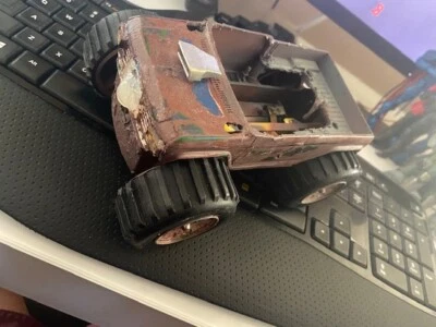 BLUE BOX 1983 MONSTER TRUCK BATTERY PARTS ONLY - Image 1 of 3