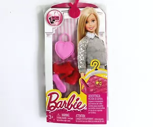 Barbie Accesorios Zapatos, Botas, Monedero, Gafas de Sol, Conjunto de Collar y Pulsera - Imagen 1 de 2