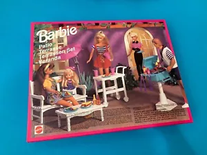 VINTAGE BARBIE PATIO TERRASSE BARBACOA PLAYSET 1995 MATTEL NRFB - Picture 1 of 6