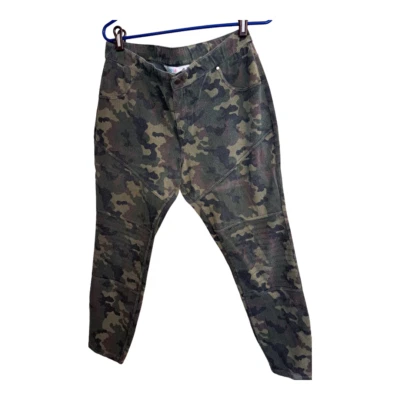 Pantalones XL Utopia By Hue para mujer verde militar camuflaje botón cremallera bolsillo frontal plano Foto 1 de 4