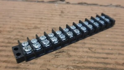 MAGNUM  #TB100  TERMINAL BLOCK (12 POSITION)  E103 - Image 1 of 4
