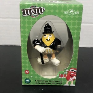 M&M M&M Kurt S Adler Christmas Ornament 2008 gelb trägt Mütze Jacke & Stock - Bild 1 von 7