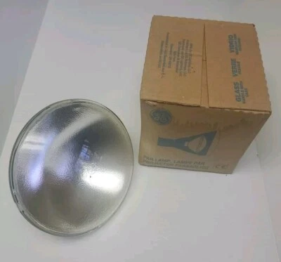 GE PROJECTOR LAMP  500PAR64/NSP 500W 120V - Image 1 of 4