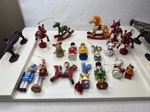 Lote 17 adornos navideños de madera de colección - Imagen 1 de 5