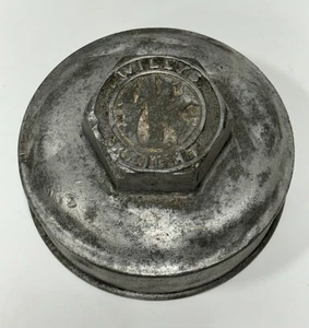 WILLYS KNIGHT 1920'S THREADED COVER CENTER GREASHUB CAP collectible - Picture 1 of 10