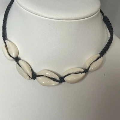 Gargantilla cinco caparazones marrón oscuro cordón bisutería playa tropical vacaciones boho Foto 1 de 4