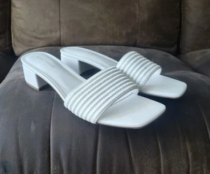 Marc Fisher Women's Slide Sandals White Size 11M Block Heel - Picture 1 of 11