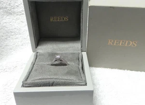 Anillo de compromiso solitario de oro blanco talla princesa para dama - Imagen 1 de 11