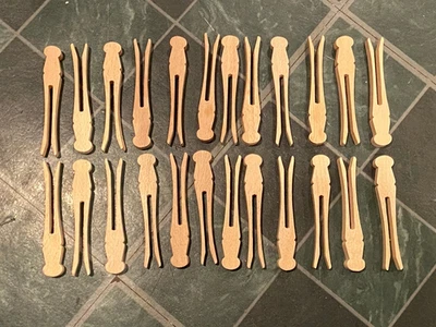 24 pinzas para ropa con tapa plana (no redondeada) para manualidades/decoración *usadas* s1 Foto 1 de 4