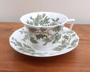 Copeland Spode Felspar Breakfast Cup & Saucer 4841 Green Bird Floral gilt - Picture 1 of 7