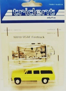 HO Trident Miniatures 90018 Chevrolet Suburban Fire Department Command Unit - Picture 1 of 2