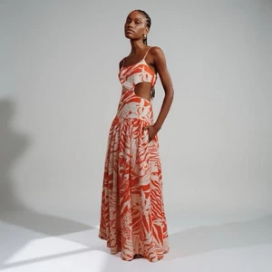 Shona Joy Cut Out Maxi Dress Ivory Poppy Red BNWT Size 10  - Picture 1 of 12