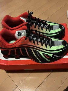 NWT Nike Shox R4 Neymar Jr. Black Red Gradient Sneakers Men's 11 RARE AUTHENTIC - Picture 1 of 5